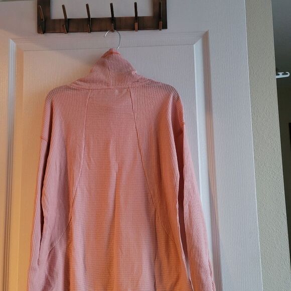 St. John's Bay Top - Picture 3 of 3